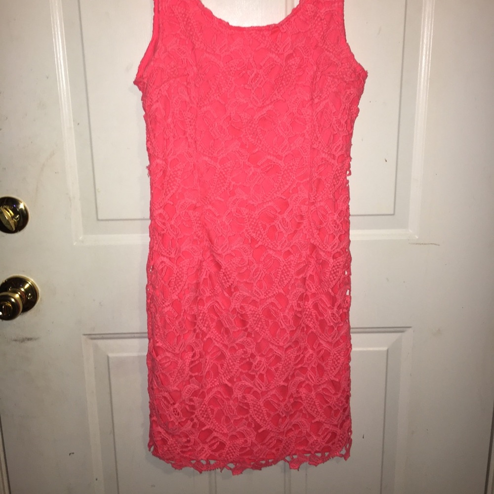 Coral medium crochet overlay